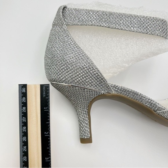 Anne Klein Womens Size 7 Fabulist Textured Silver Point Toe Heels Pumps Shoes - Picture 12 of 13